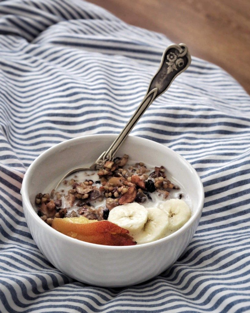 pohanková granola bez cukru