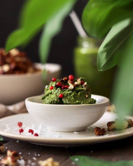 pesto z medvedieho cesnaku vegan