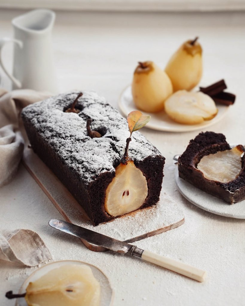 Vegan perník s pošírovanými hruškami