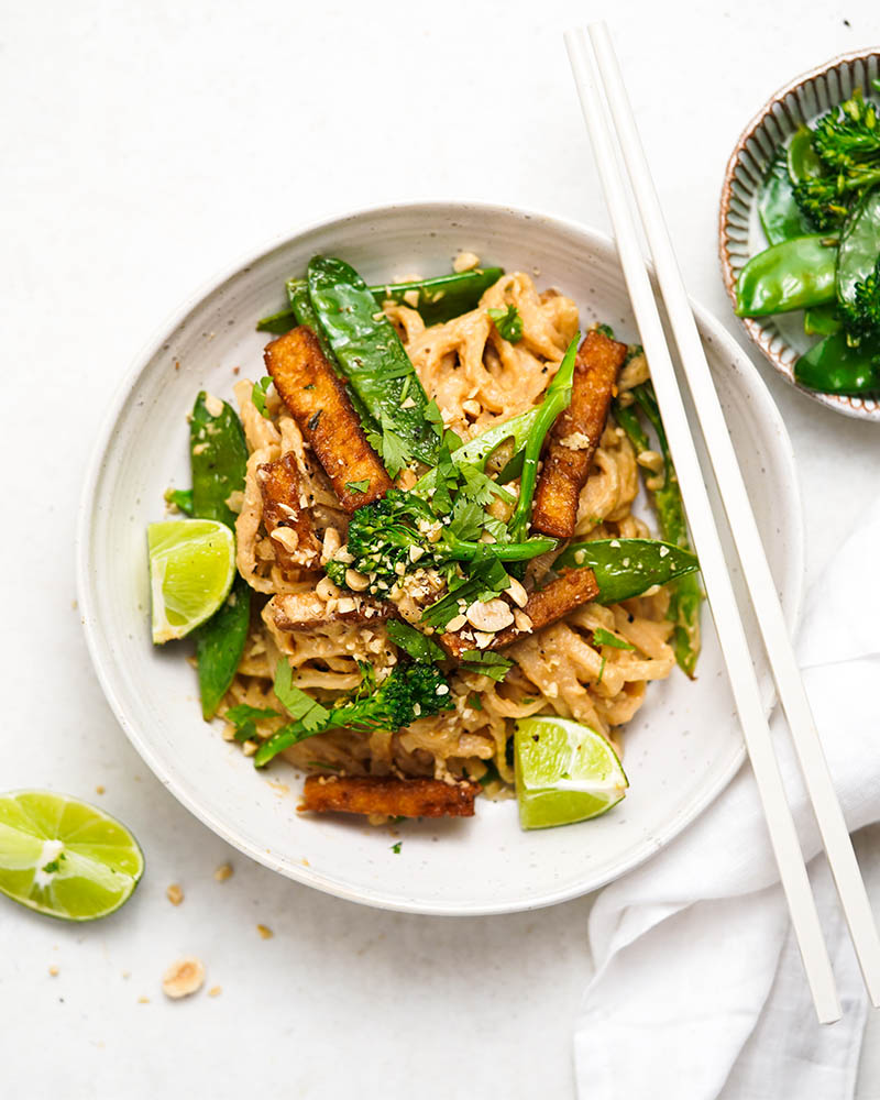 Arašidové rezance s tofu (vegan)