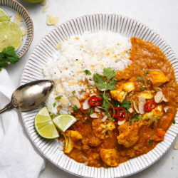 Indické curry so šošovicou a karfiolom + Vegan naan placky