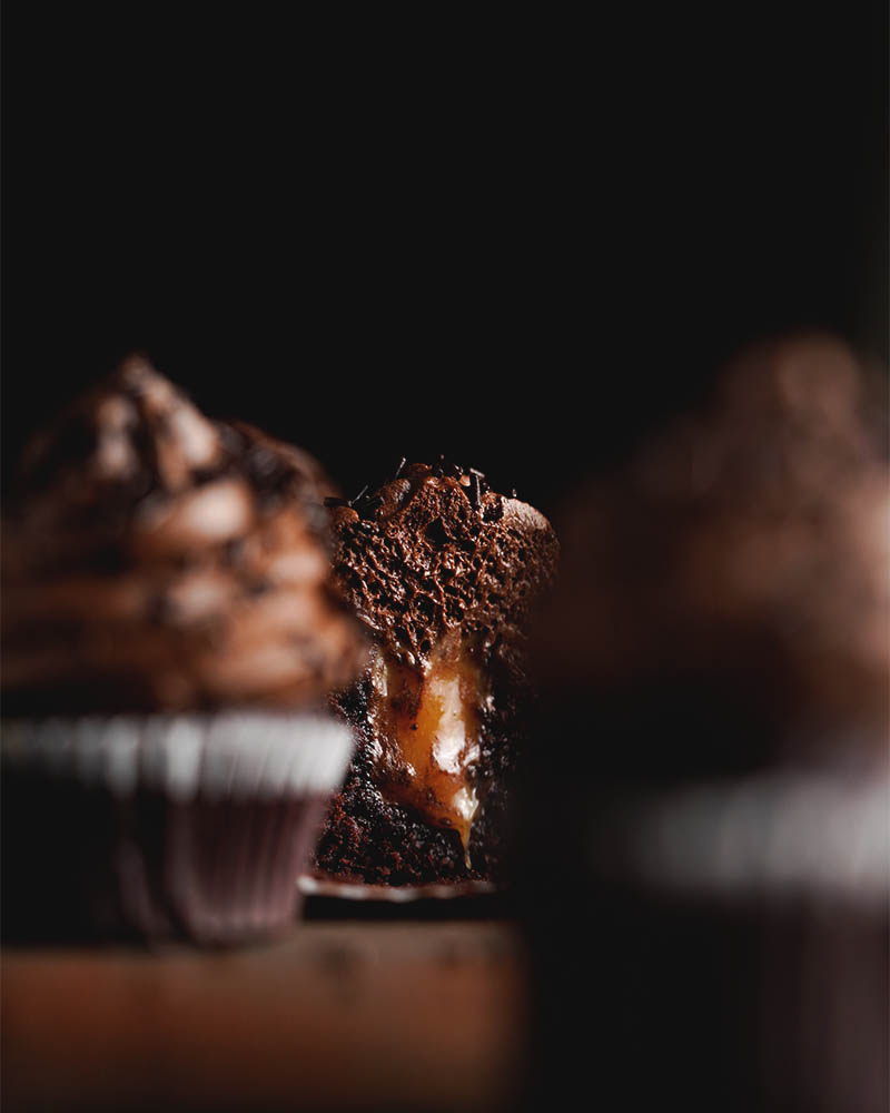 vegan čokoládové cupcakes s karamelom